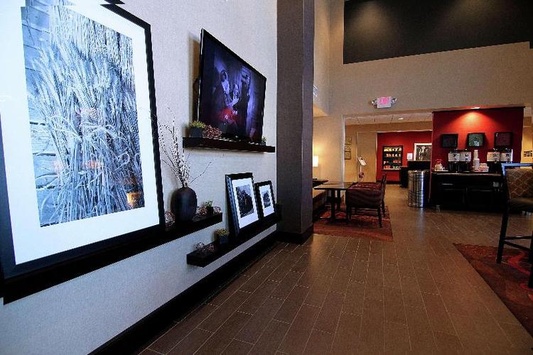Hampton Inn & Suites Grand Forks