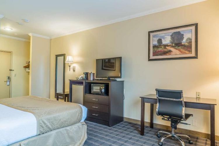 Best Western Inn & Suites