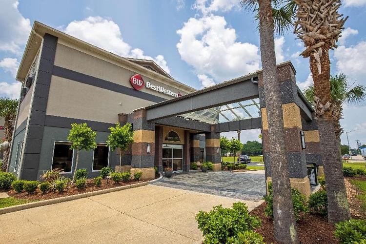 B/W Plus Vermilion River Inn & Suites