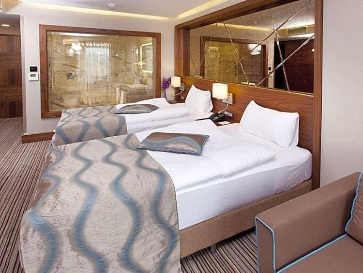 Artur Otel