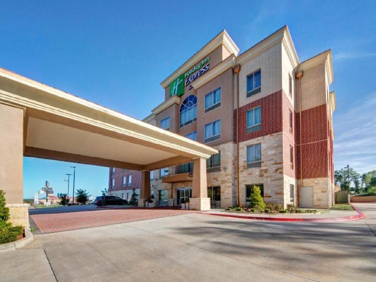 Holiday Inn Hotel Suites Oklahoma City North