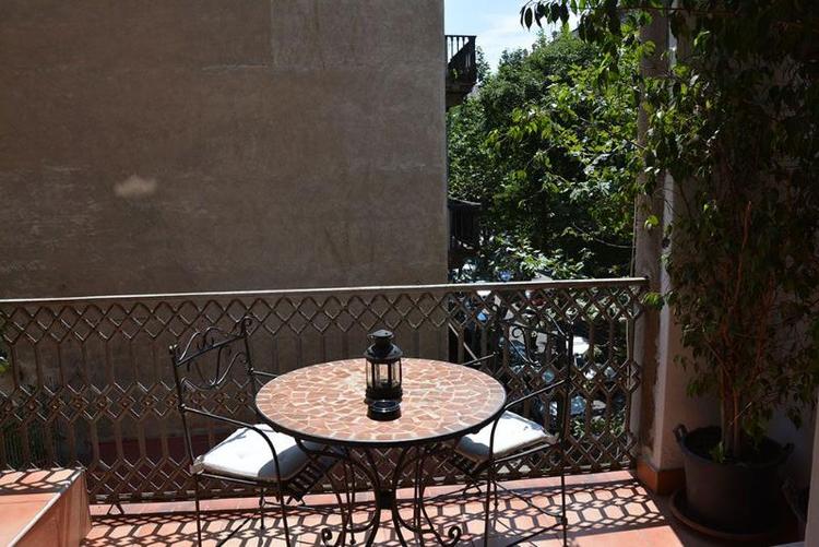 Casa Consell Gran Via, Guest House