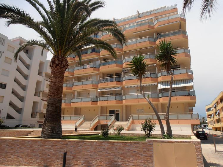 Apartamentos Surfing3000