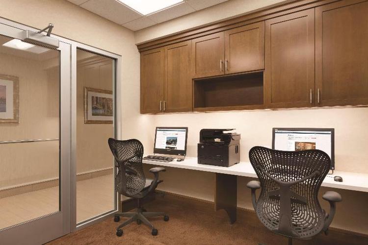 Hilton Garden Inn Boston Logan Airport, MA