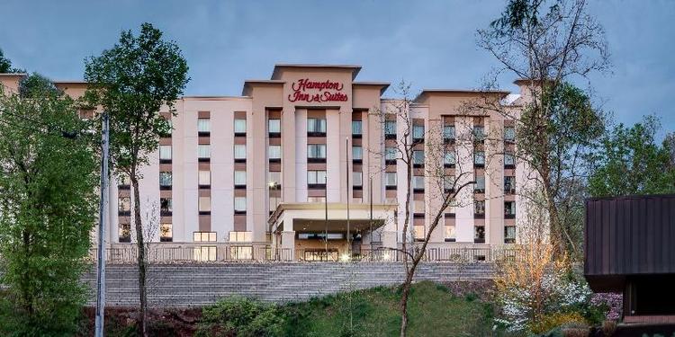 Hampton Inn & Suites Knoxville Papermill Drive