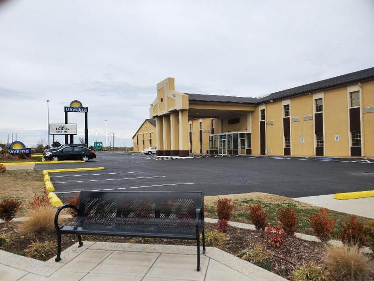 Days Inn by Wyndham Lawton