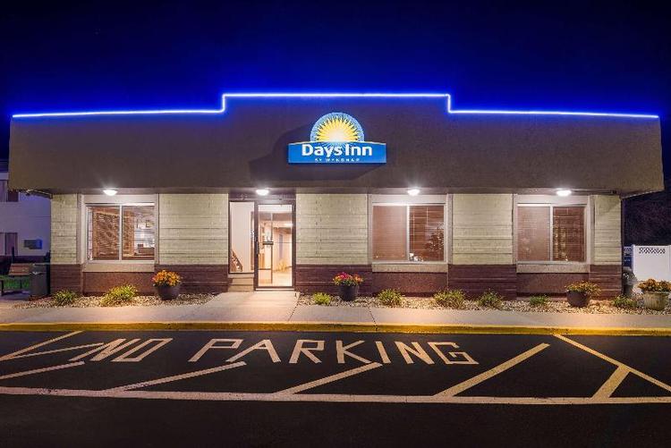 Days Inn by Wyndham Newton