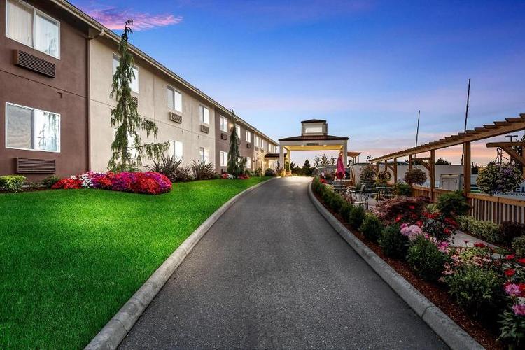 Red Lion Inn Suites Sequim