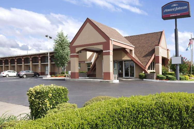 Howard Johnson By Wyndham Oklahoma City Airport Fa