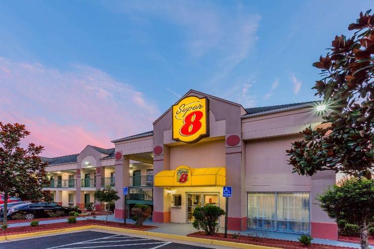 Super 8 by Wyndham Stafford