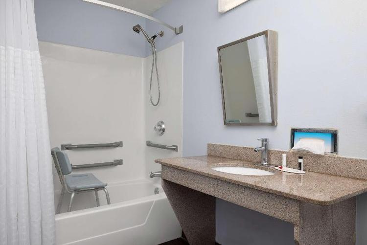 Days Inn by Wyndham Pensacola West