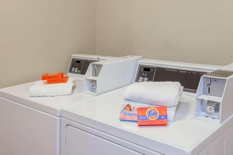 Days Inn by Wyndham Carlsbad