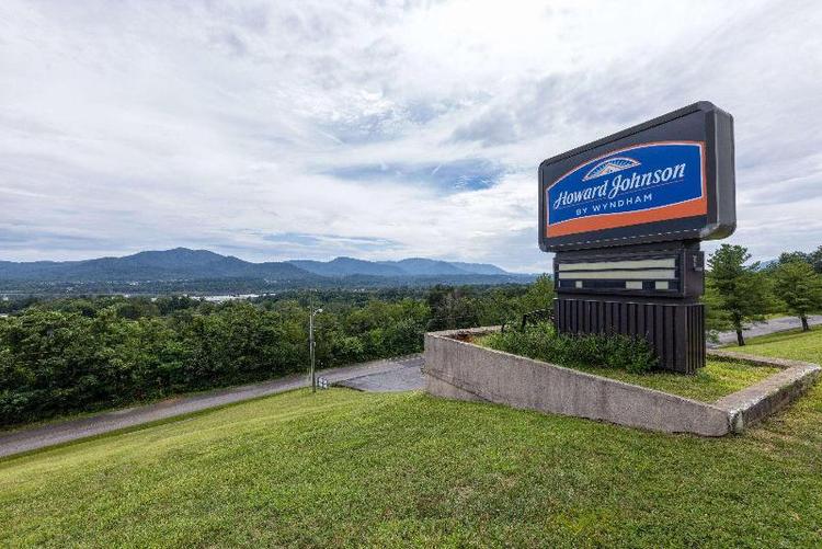 Howard Johnson byWyndham Salem Hotel&Conference Ct