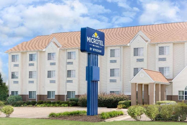Starkville Inn & Suites