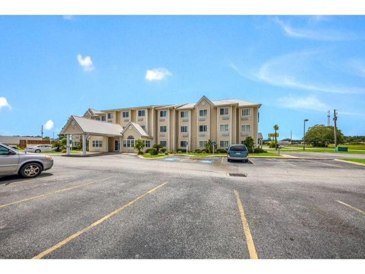 Americas Best Value Inn & Suites Brunswick