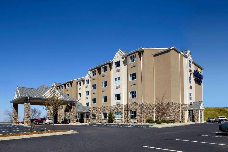 Microtel Inn & Suites By Wyndham Wheeling At High