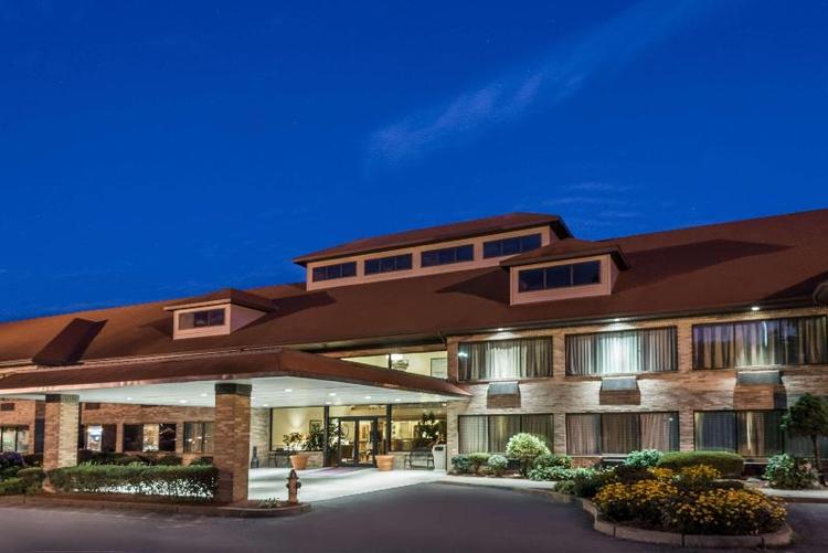 Ramada by Wyndham Middletown Newport Area
