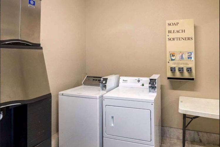 Days Inn By Wyndham Fort Worth North Fossil Creek