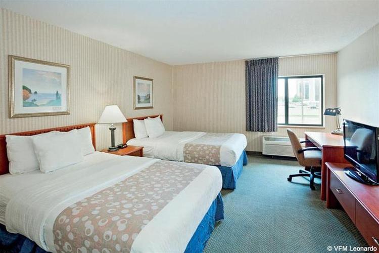 Quality Inn & Suites Warren - Detroit
