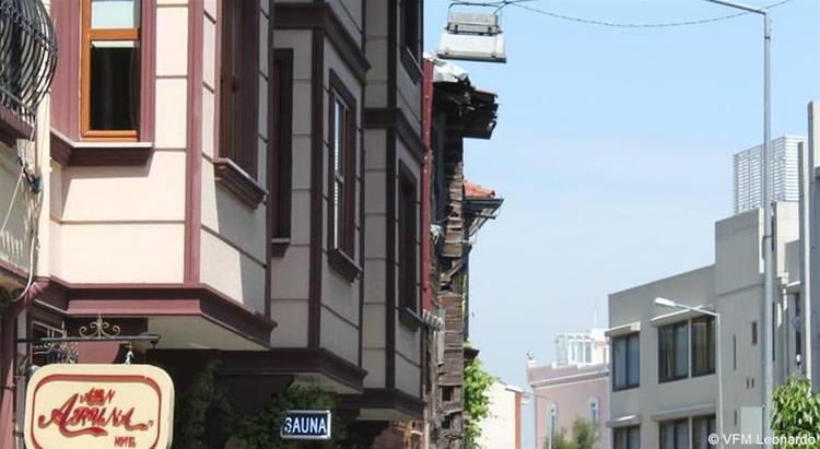 Aruna Hotel
