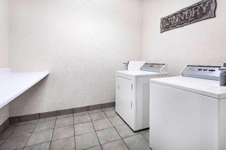 Super 8 by Wyndham Marysville/Port Huron Area