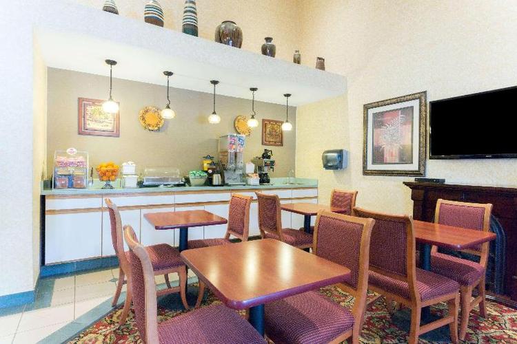 Super 8 by Wyndham Indian Head MD