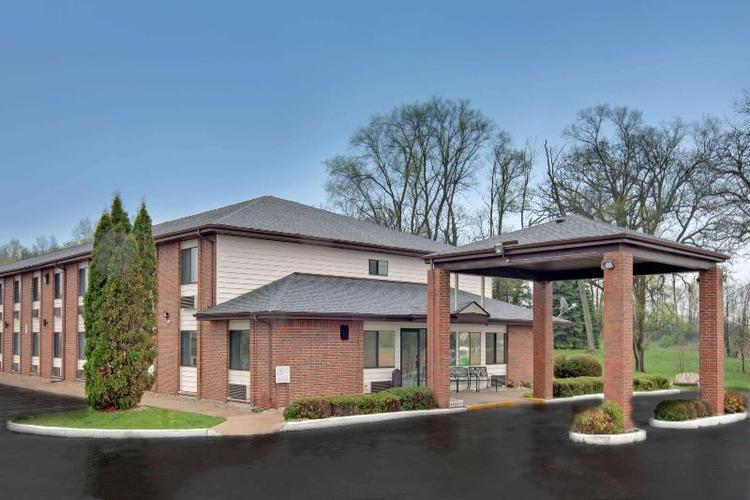 Baymont Inn Suites by Wyndham Richmond