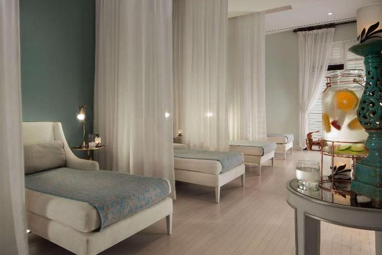 Eilan Hotel and Spa an Ascend Resort Seaworld Area