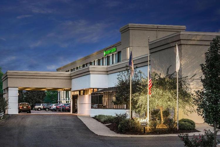 Wyndham Garden Pittsburgh Airport