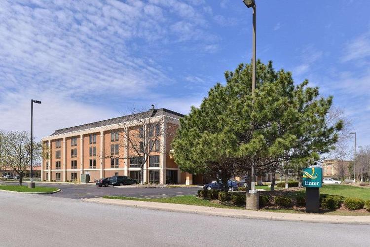 Quality Inn & Suites Matteson near I-5
