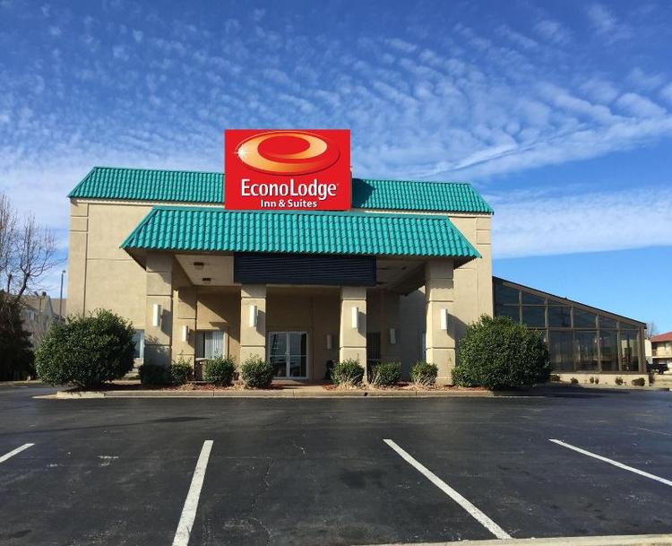 Econo Lodge Inn & Suites Joplin Area