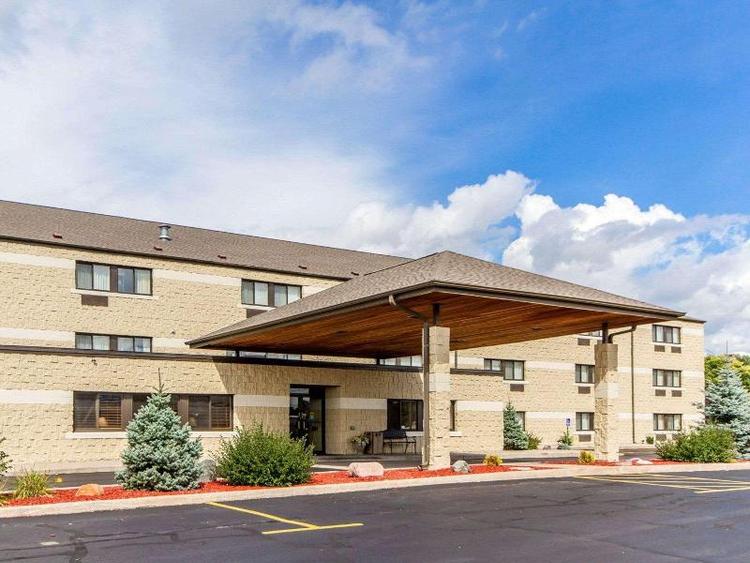 Quality Inn Mississippi River area