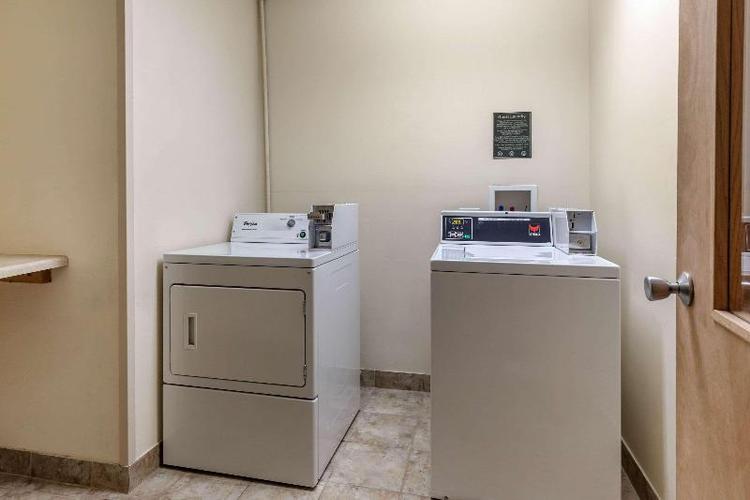 Suburban Studios Arlington Heights - Elk Grove