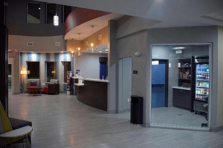 Best Western Plus Airport Inn