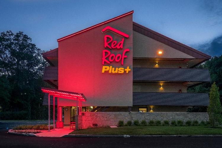 Red Roof PLUS+ Wilmington - Newark