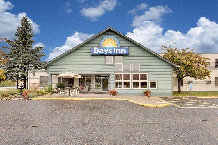 Days Inn by Wyndham International Falls