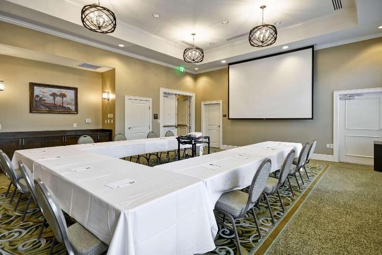 Hampton Inn & Suites Charleston Airport