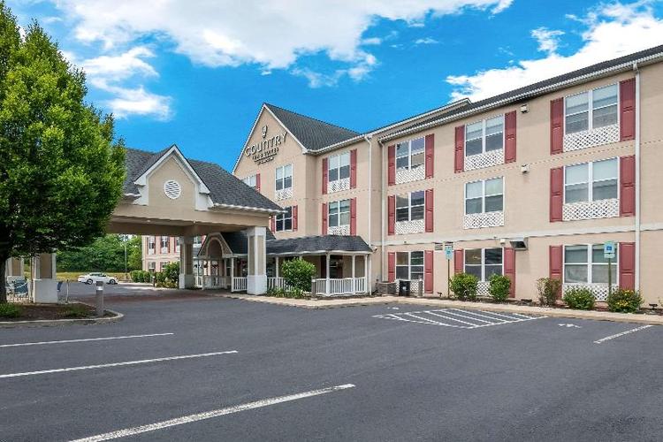 Country Inn & Suites by Radisson, Harrisburg NE
