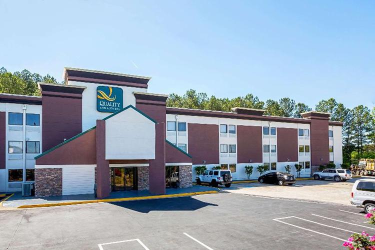 Quality Inn & Suites Six Flags Area