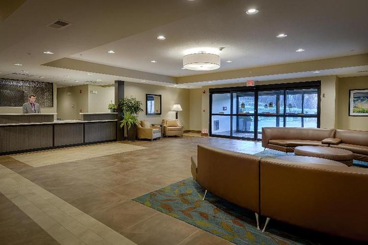 Candlewood Suites Lakeville I 35