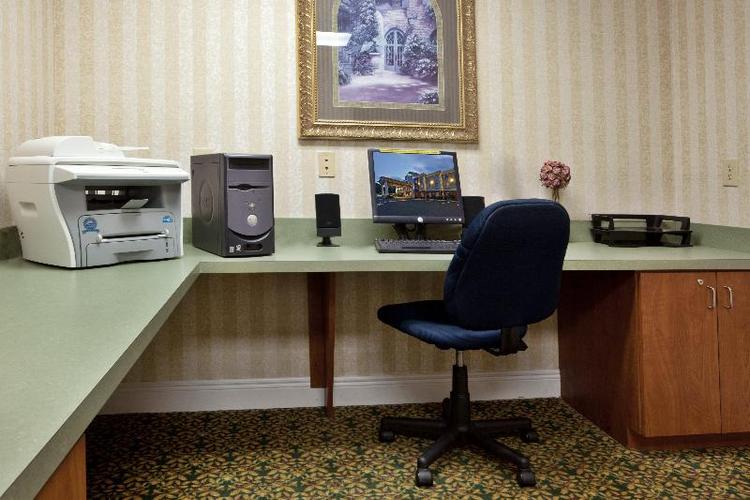 Holiday Inn Express and Suites Thomasville