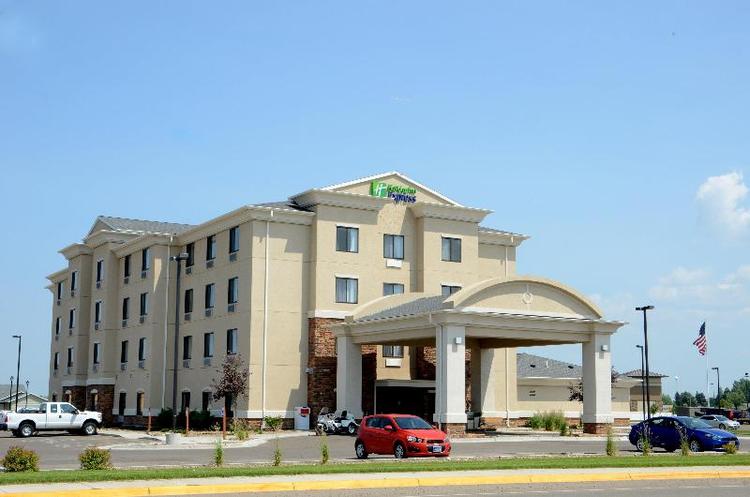 Holiday Inn Express and Suites Sidney