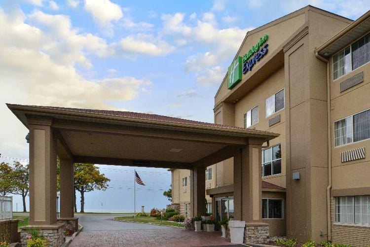Holiday Inn Express and Suites St. Joseph