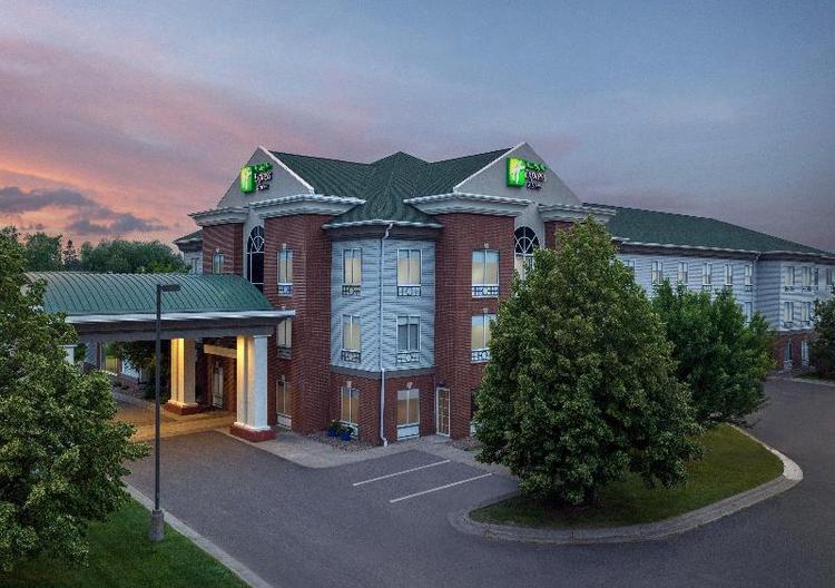Holiday Inn Express and Suites Superior