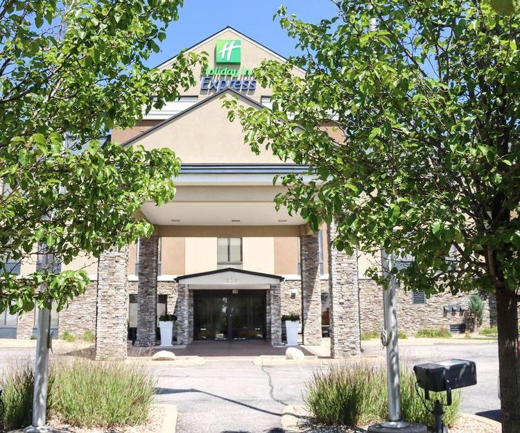 Holiday Inn Express Cedar Rapids (Collins Rd)