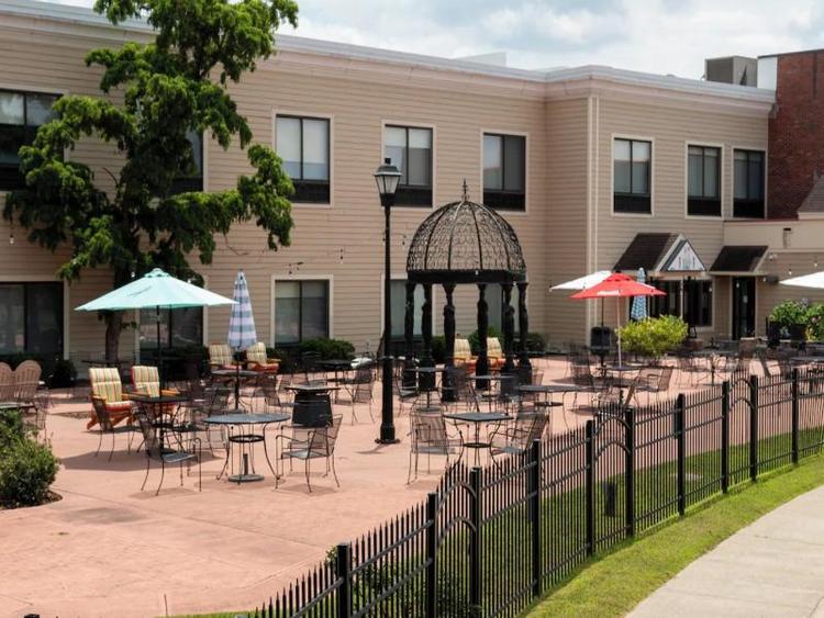 Holiday Inn Express and Suites Latham
