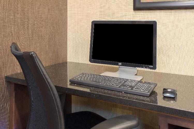 Holiday Inn Express and Suites Lexington
