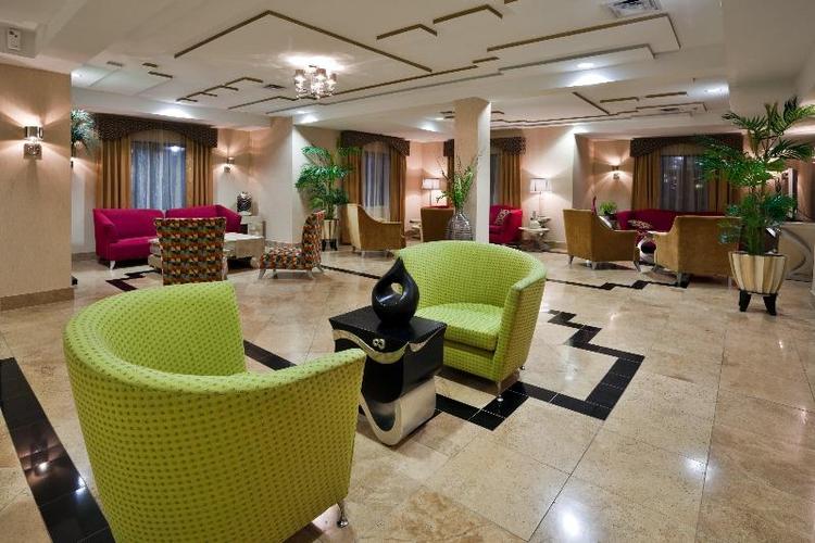 Holiday Inn Express and Suites Birmingham Invernes