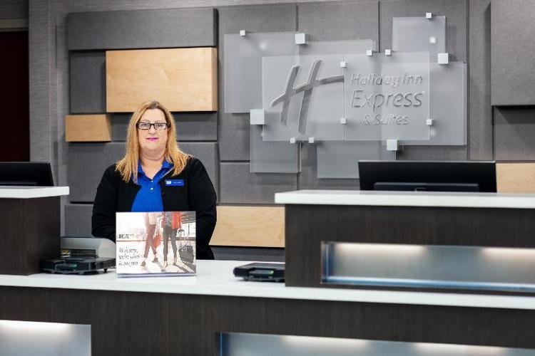 Holiday Inn Express and Suites Milton East I 10