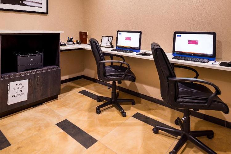 Candlewood Suites Carlsbad South